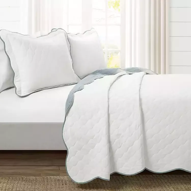 Quilts-Kirklands Home White and Blue Scallop 3-pc. Full/Queen Quilt Set