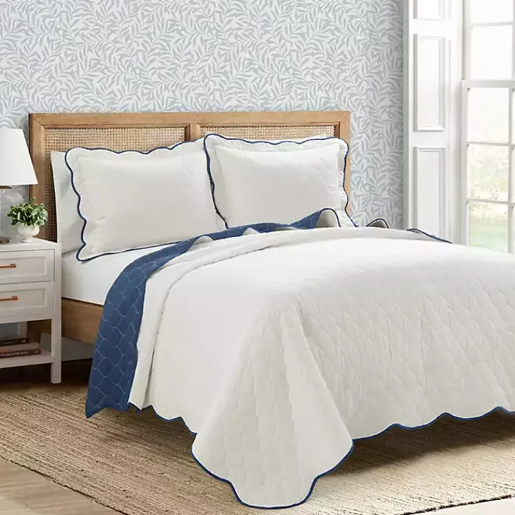 Quilts-Kirklands Home White and Navy Scallop 3-pc. King Quilt Set